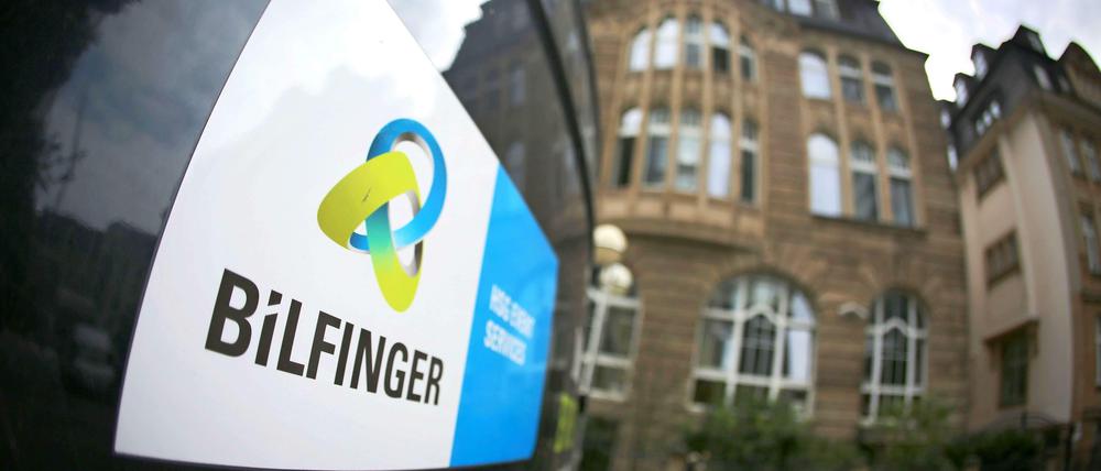 Verdient weniger. Der Bau- und Dienstleistungskonzern Bilfinger muss erneut seine Gewinnerwartungen reduzieren. 