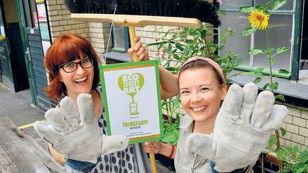 Müll ist nicht gleich Müll, wissen Carolin Oelsner (links) und Annekathrin Otto von der Thinkfarm.