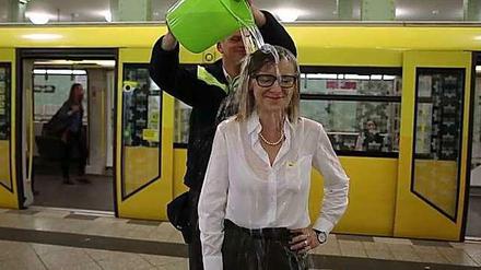 "Das geht bis auf die Unterwäsche!", sagt Sigrid Nikutta.