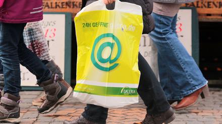 Laden-Killer. Der Online-Handel bedroht kleine und mittelständische Betriebe. In vielen Innenstädten werden Kunden mittlerweile zur Mangelware.