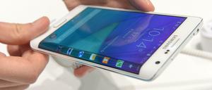 Auffällige Neuerung: die gebogene Display-Kante des Samsung Note Edge.