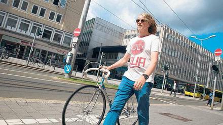Neues Schmuckstück: Das Rennrad. Alter Schatz: Helge Schneider.