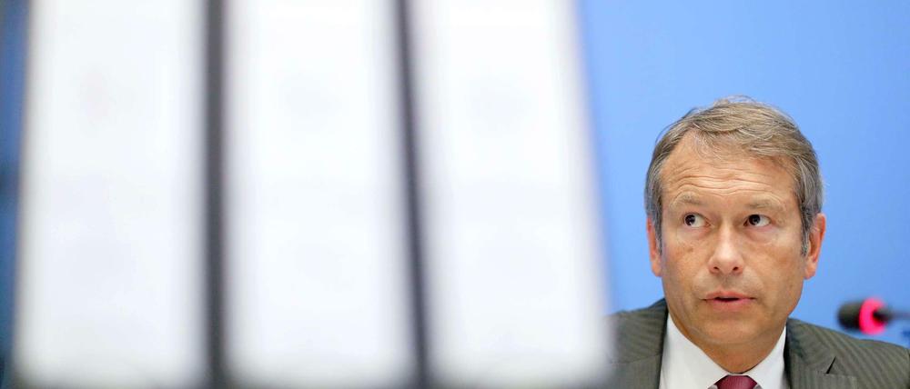 Finanzsenator Nußbaum ermahnt die Verwaltung: Erst einmal das vorhandene Geld ausgeben.