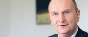 Dietmar Woidke, 52, Ministerpräsident, lebt in Forst, verheiratet, ein Kind.