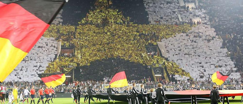 Schlandfriedensbruch im Stadion von Dortmund. Die Nationalmannschaft macht's möglich.