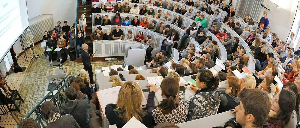 Kinder von hochqualifizierten Eltern haben mit viel größerer Wahrscheinlichkeit ebenfalls einen hohen Abschluss.