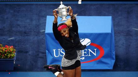 Erst Freudentränen, dann Freudensprung. Serena Williams ist nun sechsfache US-Open-Siegerin.