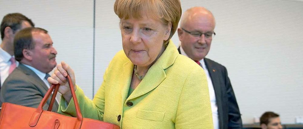 Ruft zur Zurückhaltung auf. Bundeskanzlerin Angela Merkel zu Beginn der Fraktionssitzung der Union am Montag.