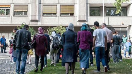 Zahlreiche Menschen kamen am Montag nach Moabit.