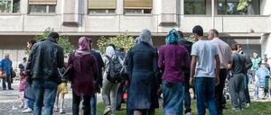Zahlreiche Menschen kamen am Montag nach Moabit.