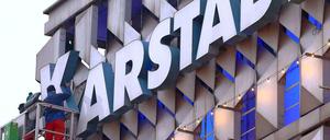 Im Fokus. In Essen berieten 20 Menschen über die Zukunft von 17 000 Karstadt-Mitarbeitern. Dass alle 83 Filialen bestehen bleiben, gilt als eher unwahrscheinlich.