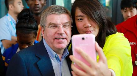 Thomas Bach steht durch sein neues Amt im Mittelpunkt.