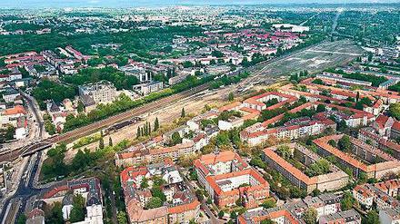 Der langgestreckte frühere Rangier- und Güterbahnhof Pankow war den Anliegern zu seinen Betriebszeiten ein permanentes Ärgernis. Heute geht es auf dem ca. 40 Hektar großen Gelände ruhiger zu.