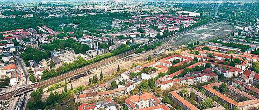 Der langgestreckte frühere Rangier- und Güterbahnhof Pankow war den Anliegern zu seinen Betriebszeiten ein permanentes Ärgernis. Heute geht es auf dem ca. 40 Hektar großen Gelände ruhiger zu.