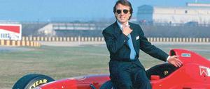 Bella figura. Luca di Montezemolo sonnt sich 1996 auf einem hauseigenen Boliden. 