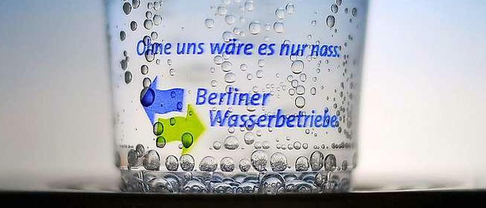 Nach jahrelangem Rechtsstreit wurden nun die Wasserpreise erneut gesenkt - diesmal für die Entsorgung.