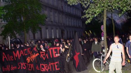 Gewaltbereit. Autonome Demo in Kreuzberg.