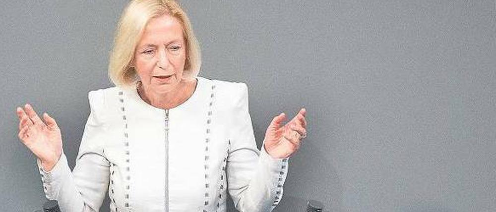 Knappe Kasse. Bildungsministerin Wanka muss so viel sparen, dass dies sogar vom Rechnungshof kritisiert wird. Wissenschaftsmanager sehen die Lage mit Sorge. 