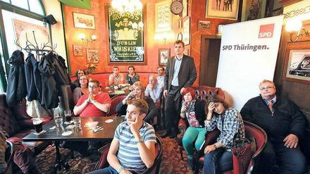 Bereits die ersten Hochrechnungen lösten eine kollektive Depression auf der SPD-Wahlparty in Erfurt aus.