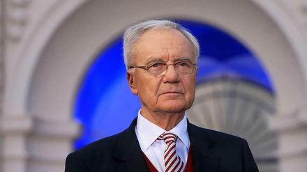 Manfred Stolpe, 78, war von 1990 bis 2002 SPD-Ministerpräsident von Brandenburg und danach drei Jahre lang Bundesverkehrsminister.