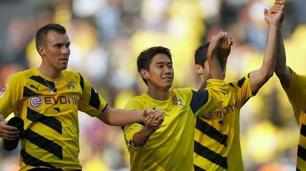 Gefeierter Rückkehrer: Shinji Kagawa (2.v.l.)