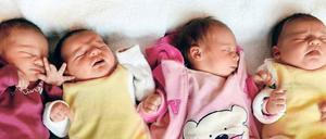 Früher diagnostizieren. Wenn Ärzte nur anhand von Symptomen seltene Erbkrankheiten feststellen sollen, sind sie oft überfordert. Die computergestützte Analyse tausender Gene soll das erleichtern und Familien jahrelange Untersuchungen ersparen.