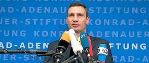 Vitali Klitschko überraschte in Berlin mit der Forderung nach deutscher Hilfe beim Mauerbau in der Ukraine.