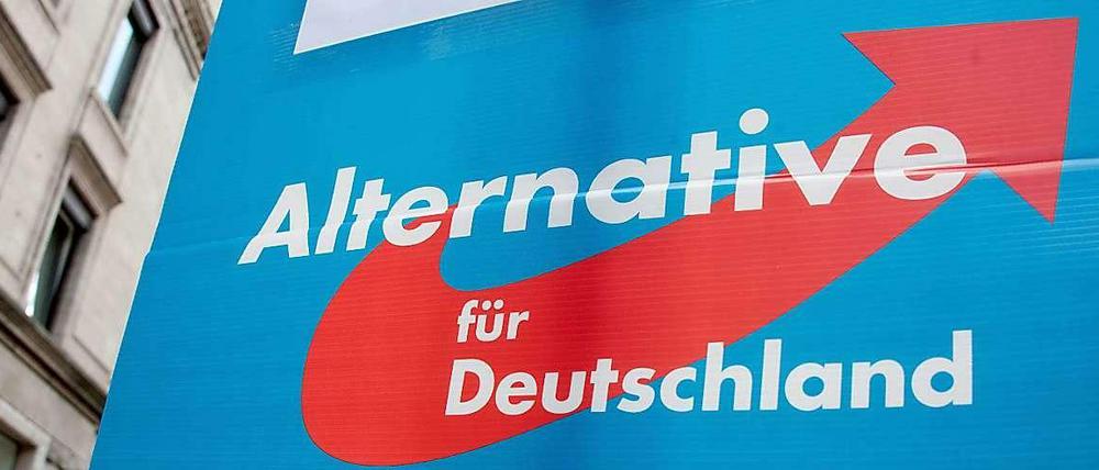 Die AfD hat Probleme mit rechten Tweets.