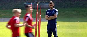 Neuer HSV-Trainer, fürs erste: Josef Zinnbauer.