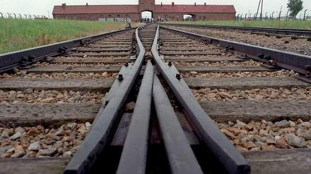 Der Eingang zum ehemaligen Vernichtungslager Auschwitz-Birkenau. 