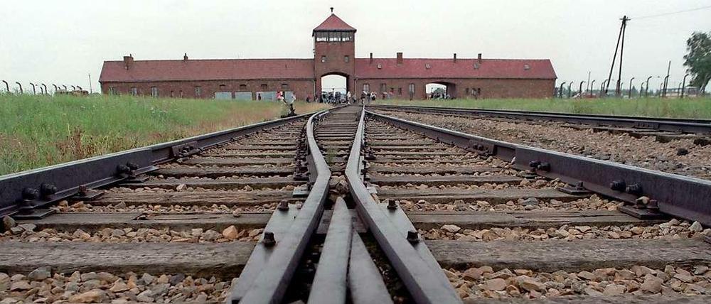 Der Eingang zum ehemaligen Vernichtungslager Auschwitz-Birkenau.