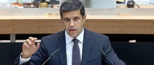 Raed Saleh ist Fraktionschef der SPD - strebt aber nach höheren Aufgaben.