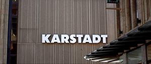Kriselnde Warenhauskette: Karstadt.