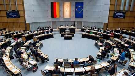 Tut sich im Berliner Abgeordnetenhaus noch etwas, bis Klaus Wowereit im Dezember sein Amt niederlegt?