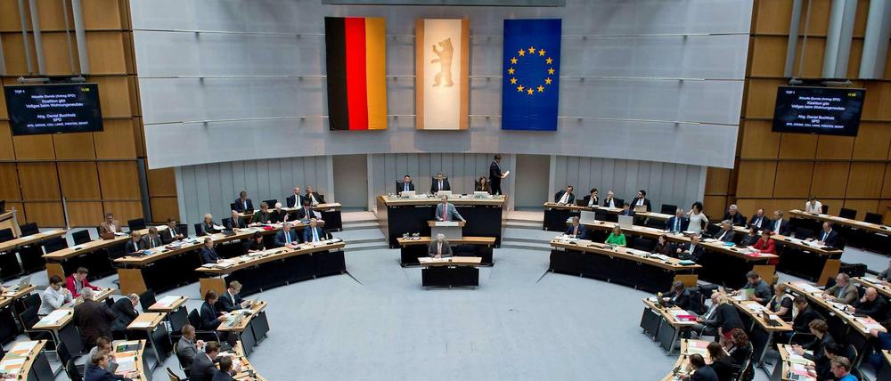 Tut sich im Berliner Abgeordnetenhaus noch etwas, bis Klaus Wowereit im Dezember sein Amt niederlegt?