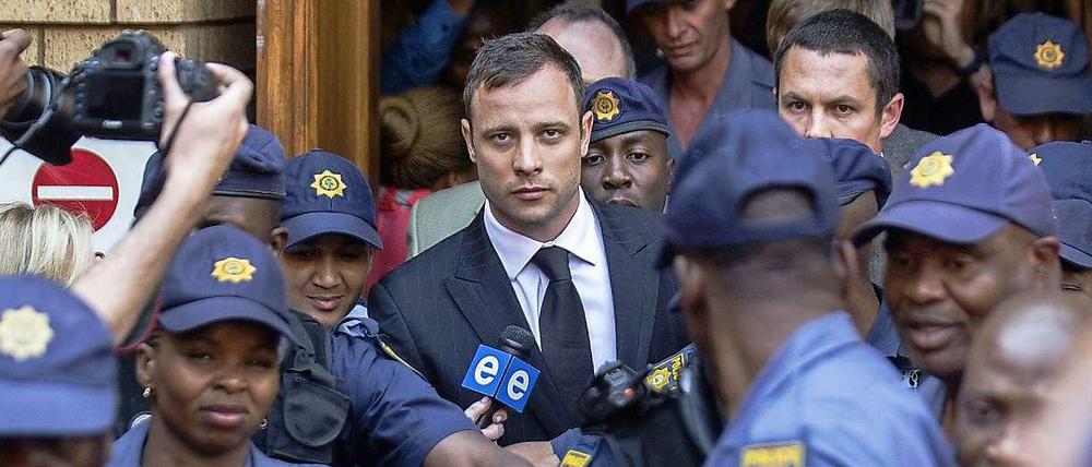Pistorius konnte nach dem Urteil das Gericht verlassen - gegen Kaution