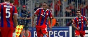 Nicht mehr zu bändigen: Jerome Boateng (Mi.).