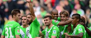 Matchwinner: Ricardo Rodriguez (3. v.l.) traf doppelt. 