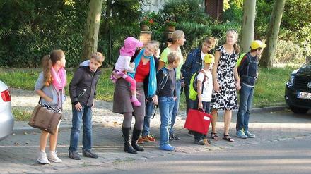 „Für die Schulkinder ist es hier jeden Tag regelrecht eine Mutprobe, den Osteweg zu überqueren“, sagt der Elternvertreter Johannes Schößler.