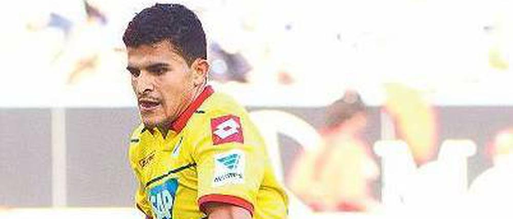 Die Entscheidung. Tarik Elyounoussi trifft zum 2:0 für Hoffenheim und stürzt den VfB ins Unglück. Foto: dpa
