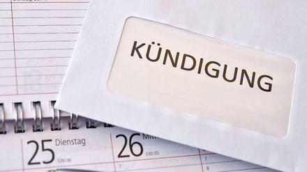 Mitarbeiter mit einer hohen Betriebszugehörigkeit können nicht so schnell gefeuert werden wie junge Leute. 