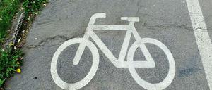 Oft ist es für Radfahrer auf dem Trottoir sicherer als auf der Straße.