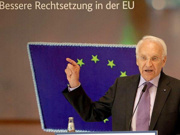 Bürokratieabbau? Bitte dort entlang. Edmund Stoiber, Vorsitzender der High Level Group zum Bürokratieabbau, übergibt am 14. Oktober seinen Abschlussbericht in Brüssel