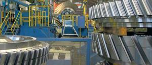 Ergänzung. Siemens baut Gasturbinen für die Stromerzeugung, wie hier in Berlin-Moabit. Die US-Firma Dresser-Rand, die Siemens nun übernehmen will, stellt Kompressoren, Dampf- und Gasturbinen für die Öl- und Gasindustrie her. 