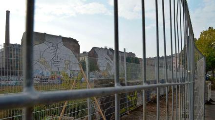 Ist die Street-Art an der Cuvry-Brache Kunst, oder kann sie weg? Eine Petition möchte die Bebauung des bekannten Street-Art-Werkes verhindern.
