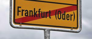 Am falschen Ende von Deutschland. Eine japanische Touristen hat angeblich Frankfurt (Oder) mit dem anderen verwechselt.