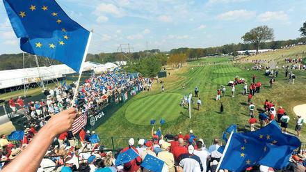 Zwölf Sterne deluxe. Die azurblaue europäische Flagge fristet meist ein Schattendasein – beim Ryder Cup ist das anders.