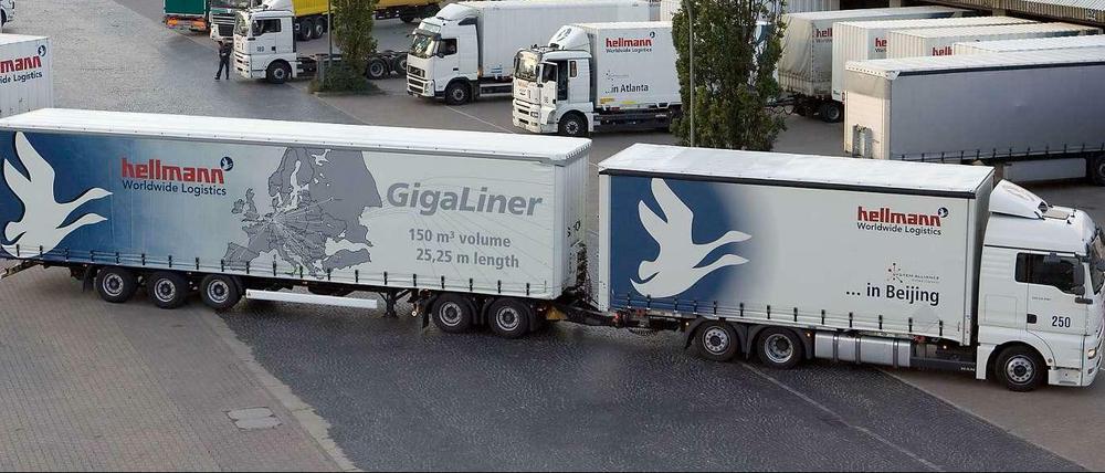 In die Länge gezogen. Die Wirtschaft verspricht sich durch die größeren Fahrzeuge niedrigere Transportkosten. 