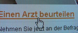 Das Stethoskop war zu kalt. - In Internet-Portalen können Patienten ihre Ärzte beurteilen.