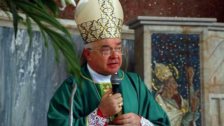 Auf dem Computer des polnischen Erzbischofs Jozef Wesolowski sollen zehntausende kinderpornografische Fotos gefunden worden sein.